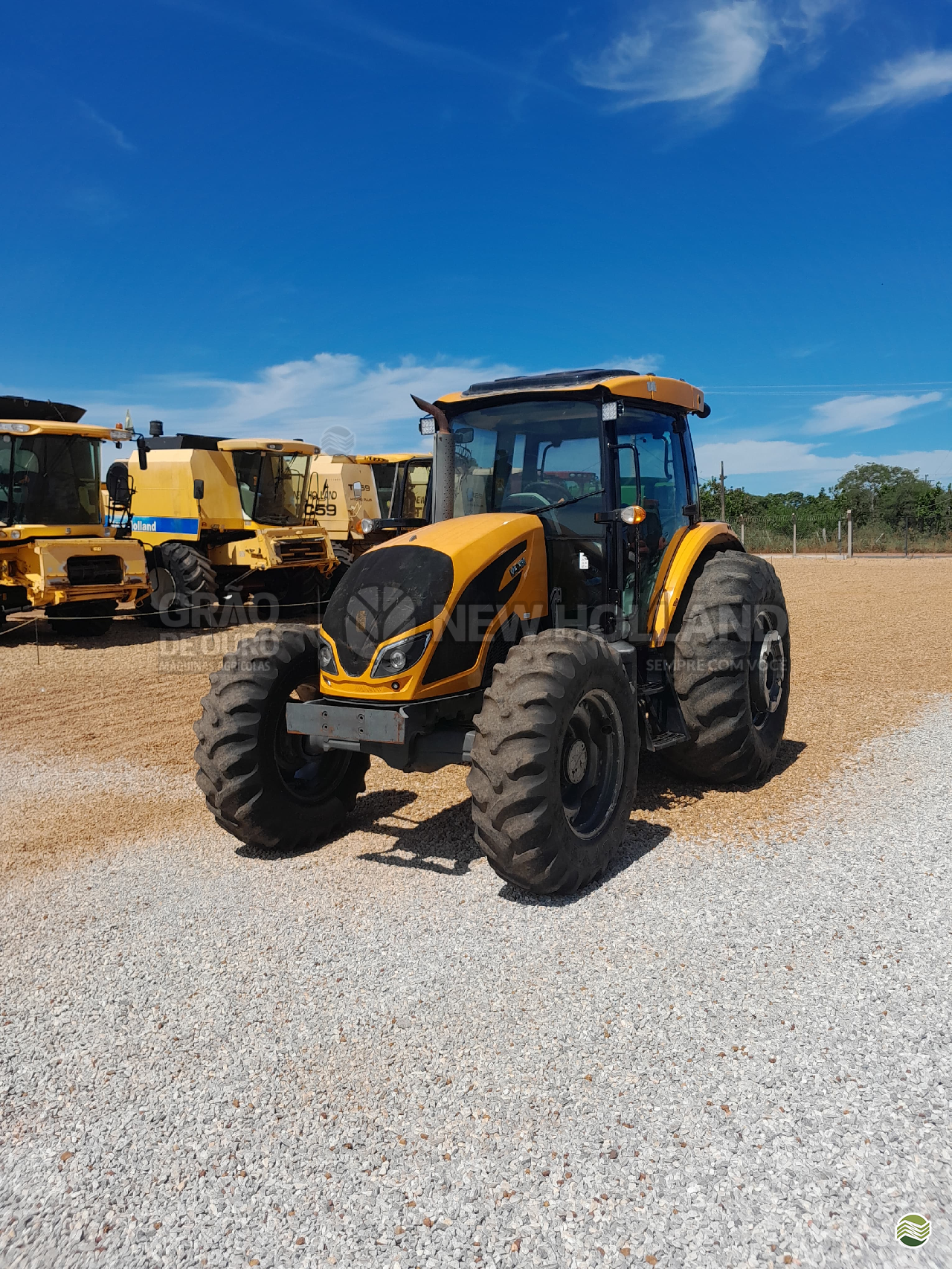 TRATOR VALTRA VALTRA A134 Tração 4x4 Grão de Ouro - New Holland GURUPI TOCANTINS TO